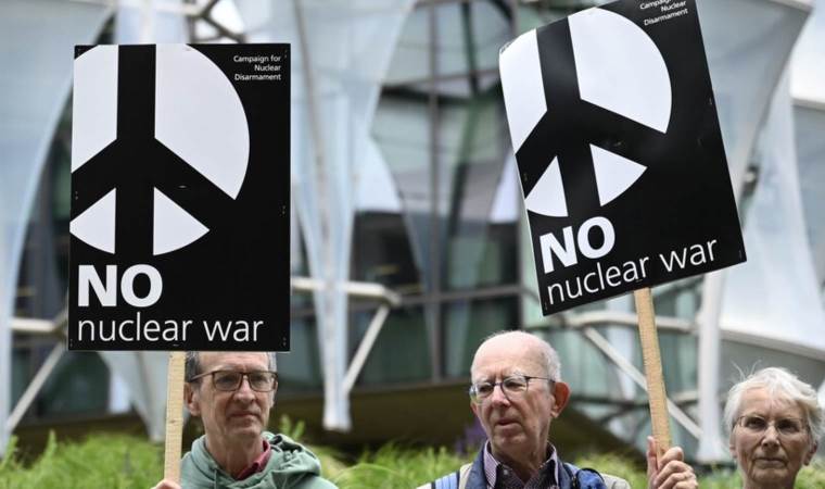 Finland defense committee backs nuclear weapons Finland defense committee backs nuclear weapons