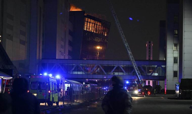 10 injured as hundreds of Ukrainian drones target Moscow 10 injured as hundreds of Ukrainian drones target Moscow