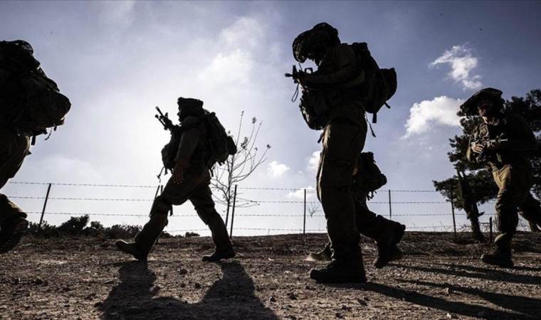 Israeli forces open fire near Lebanese army forces Israeli forces open fire near Lebanese army forces