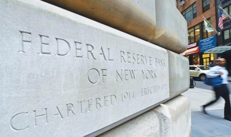 Fed officials backing rate hikes urge immediate action
