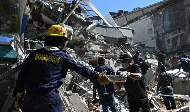 Colombia earthquake death toll rises to 331 as more than