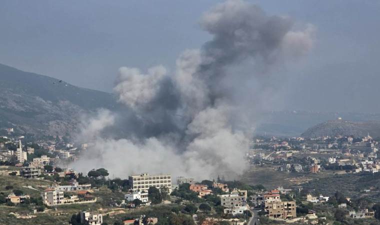 Israeli warplanes launch airstrikes on southern Lebanon
