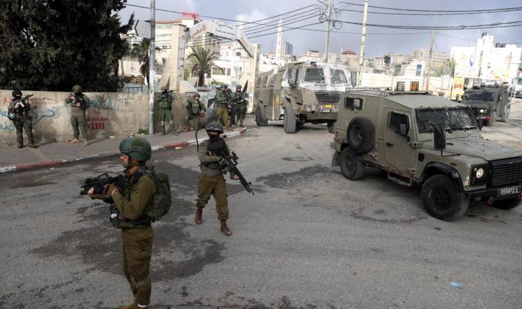 Israel closes Ibrahimi Mosque to Muslim worshipers in