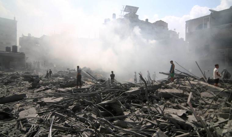Israel kills 2 Palestinians in strikes, gunfire in Gaza Israel kills 2 Palestinians in strikes, gunfire in Gaza